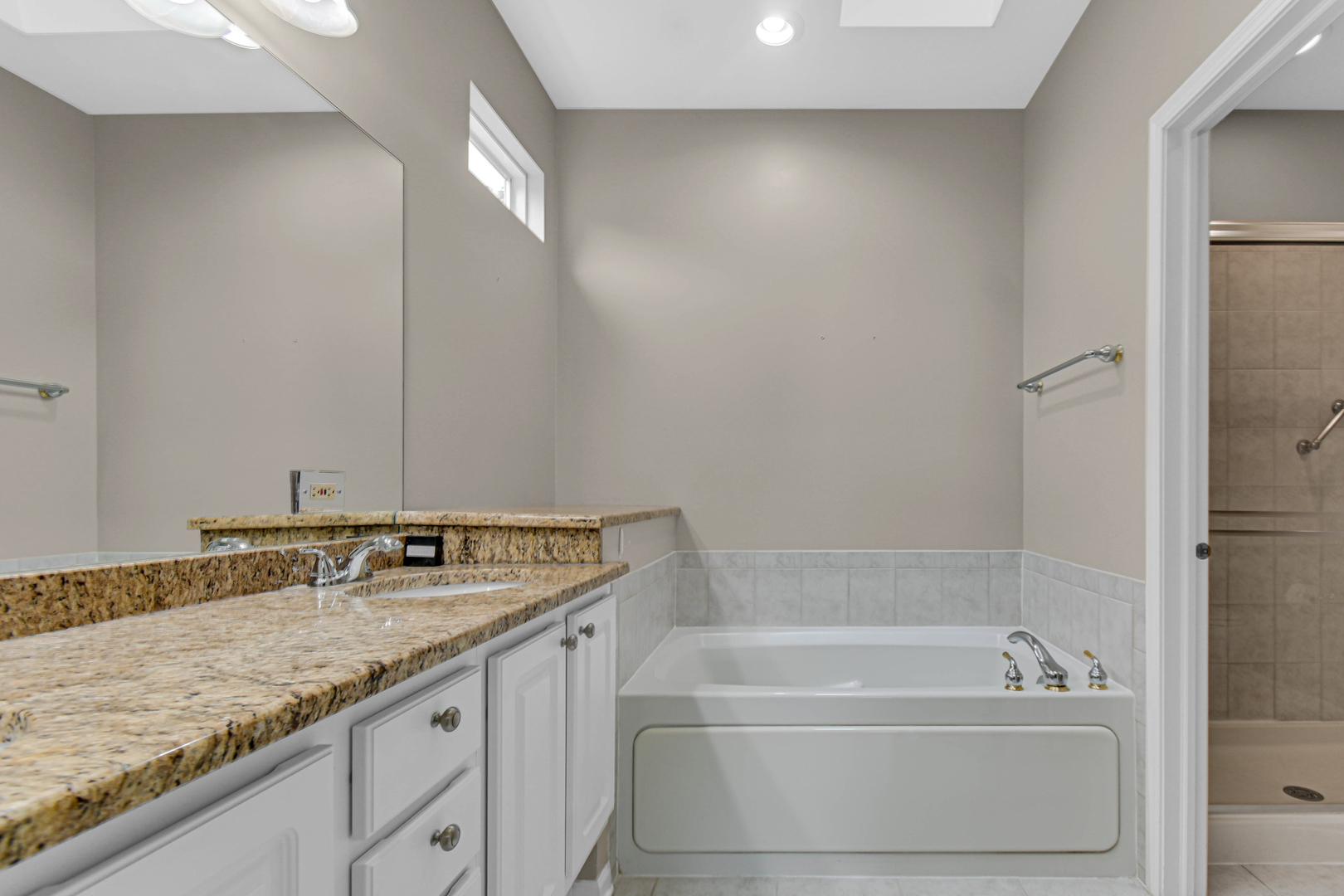 735 Pentwater Road Property Photo 14
