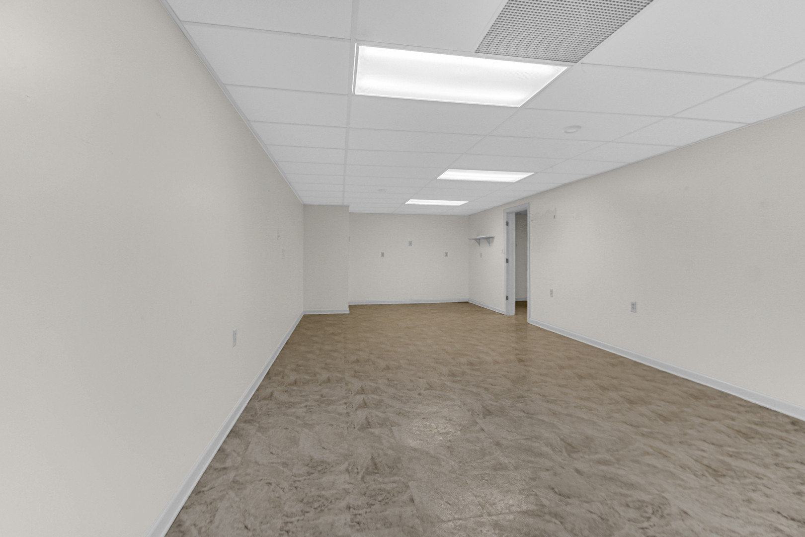 735 Pentwater Road Property Photo 34