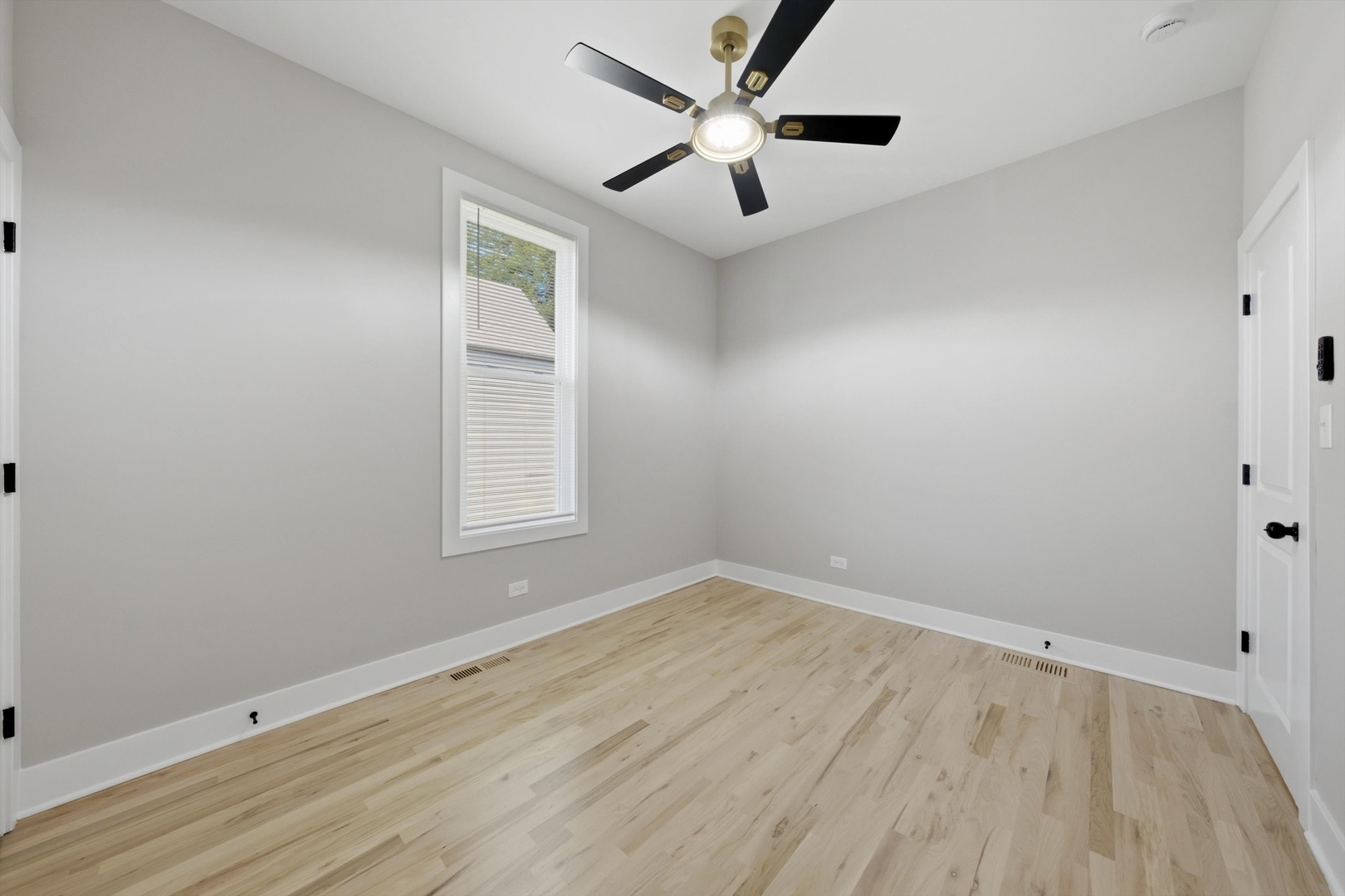 10546 S Avenue J Property Photo 16