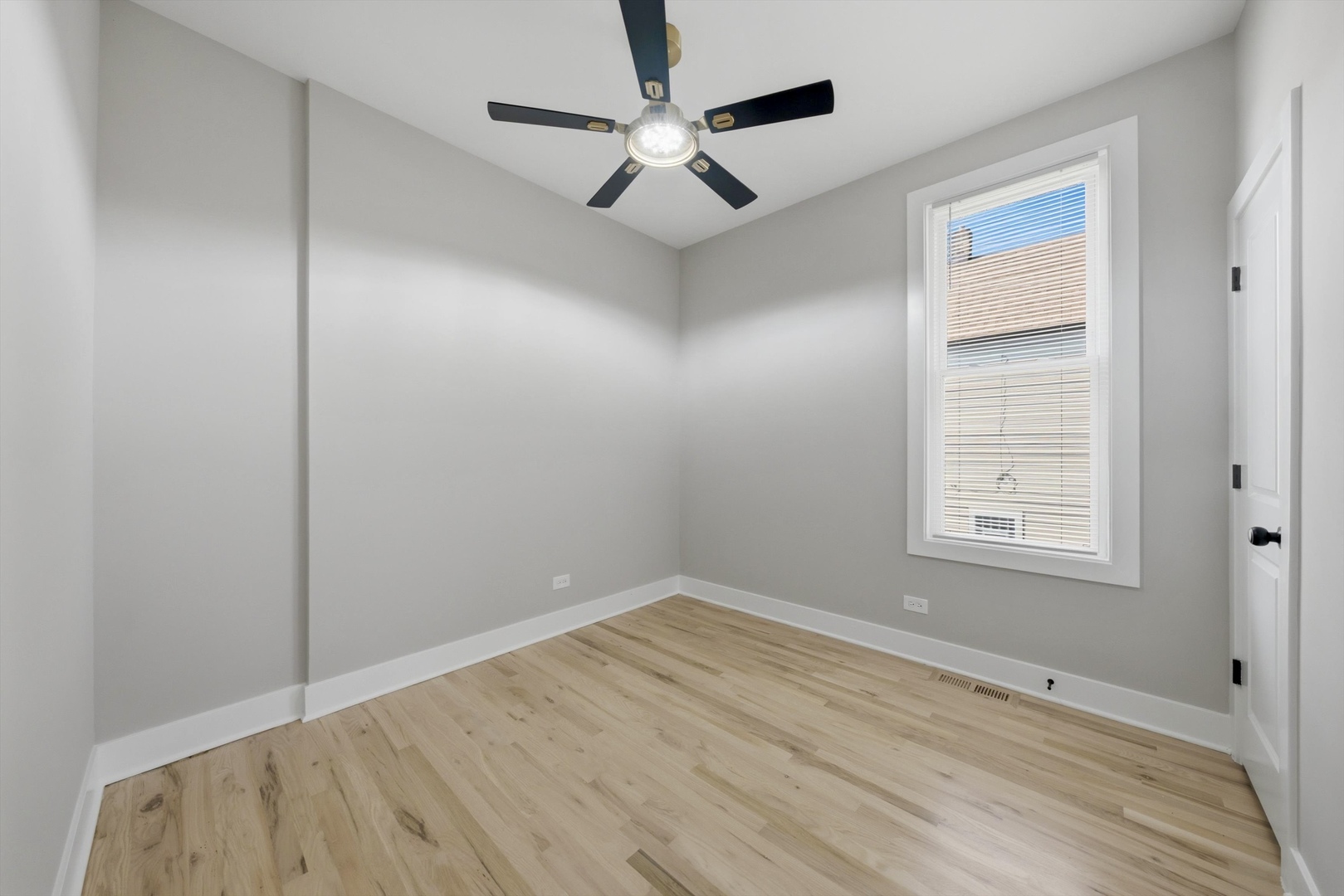 10546 S Avenue J Property Photo 17