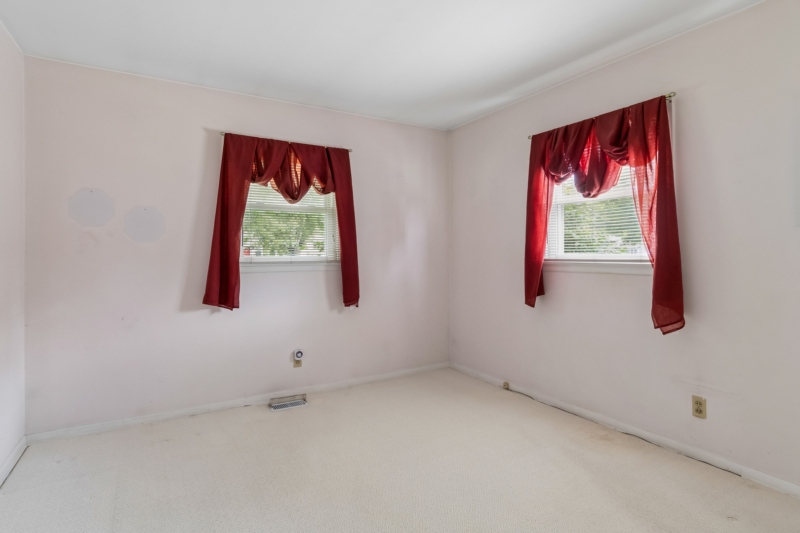 777 Redwood Drive Property Photo 12