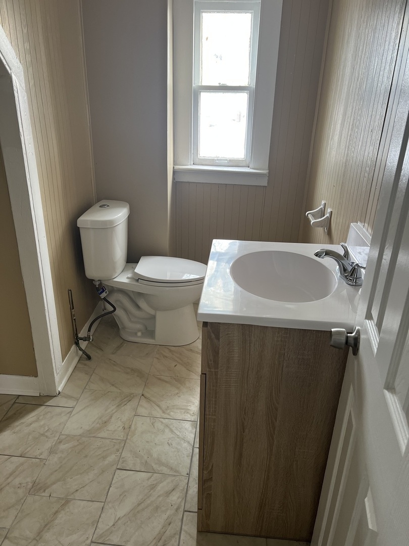 269 E 23rd Street Property Photo 9
