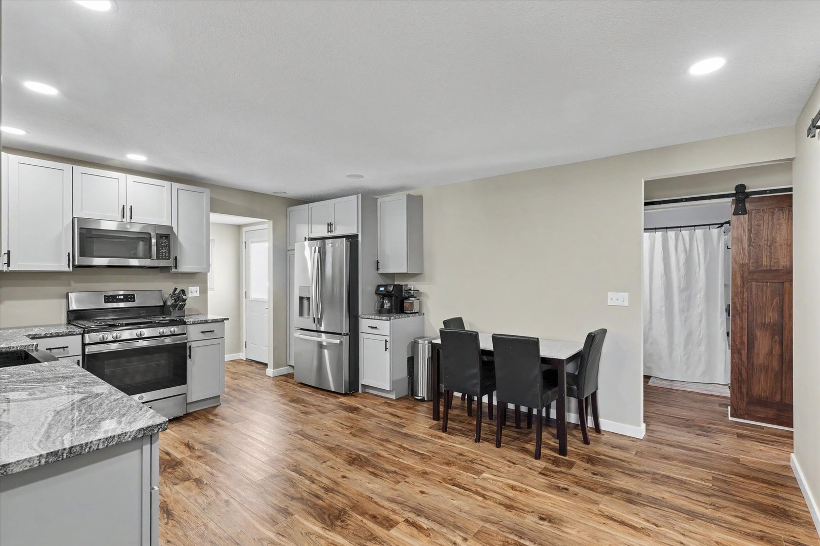 205 S Washington Street Property Photo 13