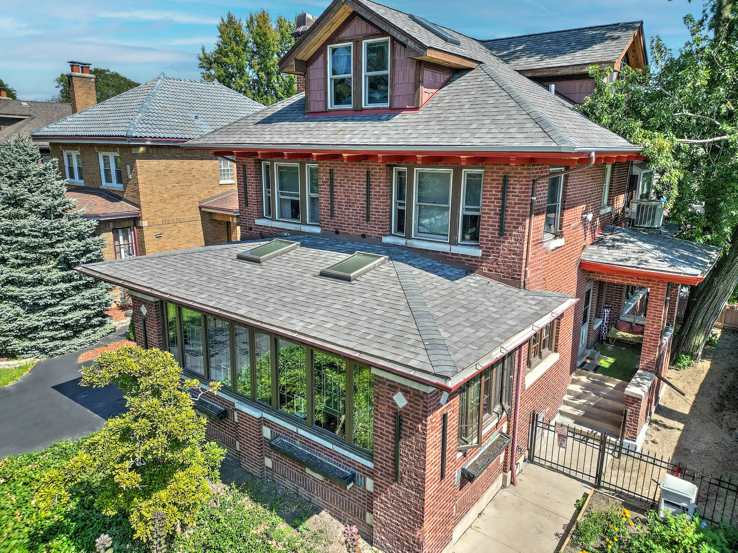 10127 S Hoyne Avenue Property Photo 2