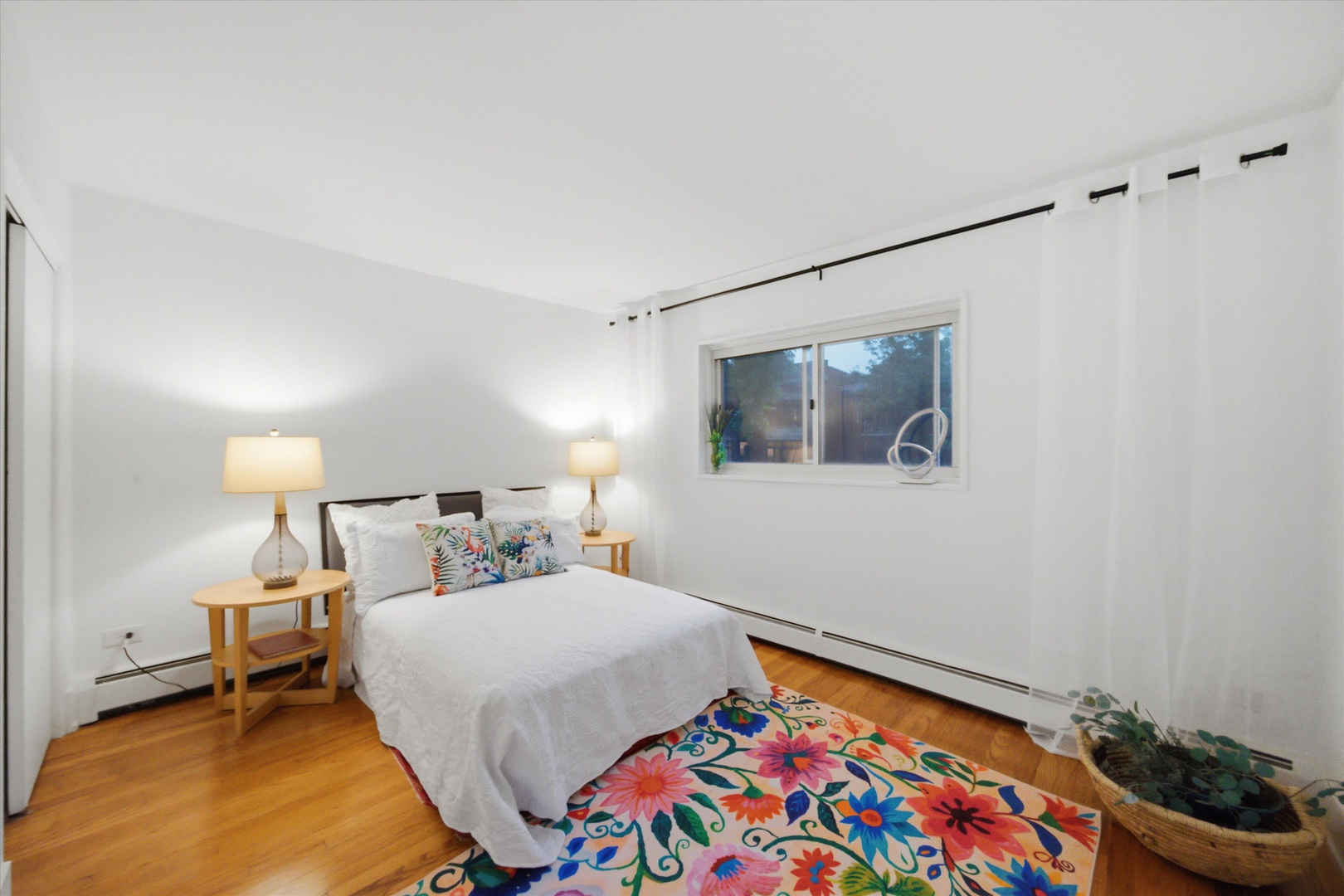 526 W Roscoe Street 2a Property Photo 9