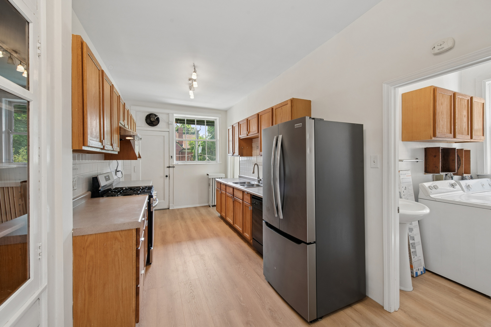 5715 S Blackstone Avenue 2s Property Photo 12