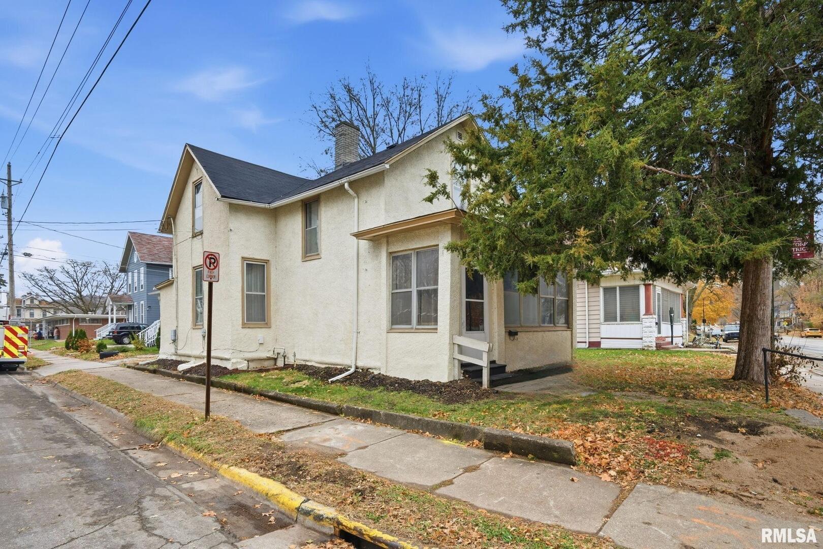 903 17TH Street Property Photo 1