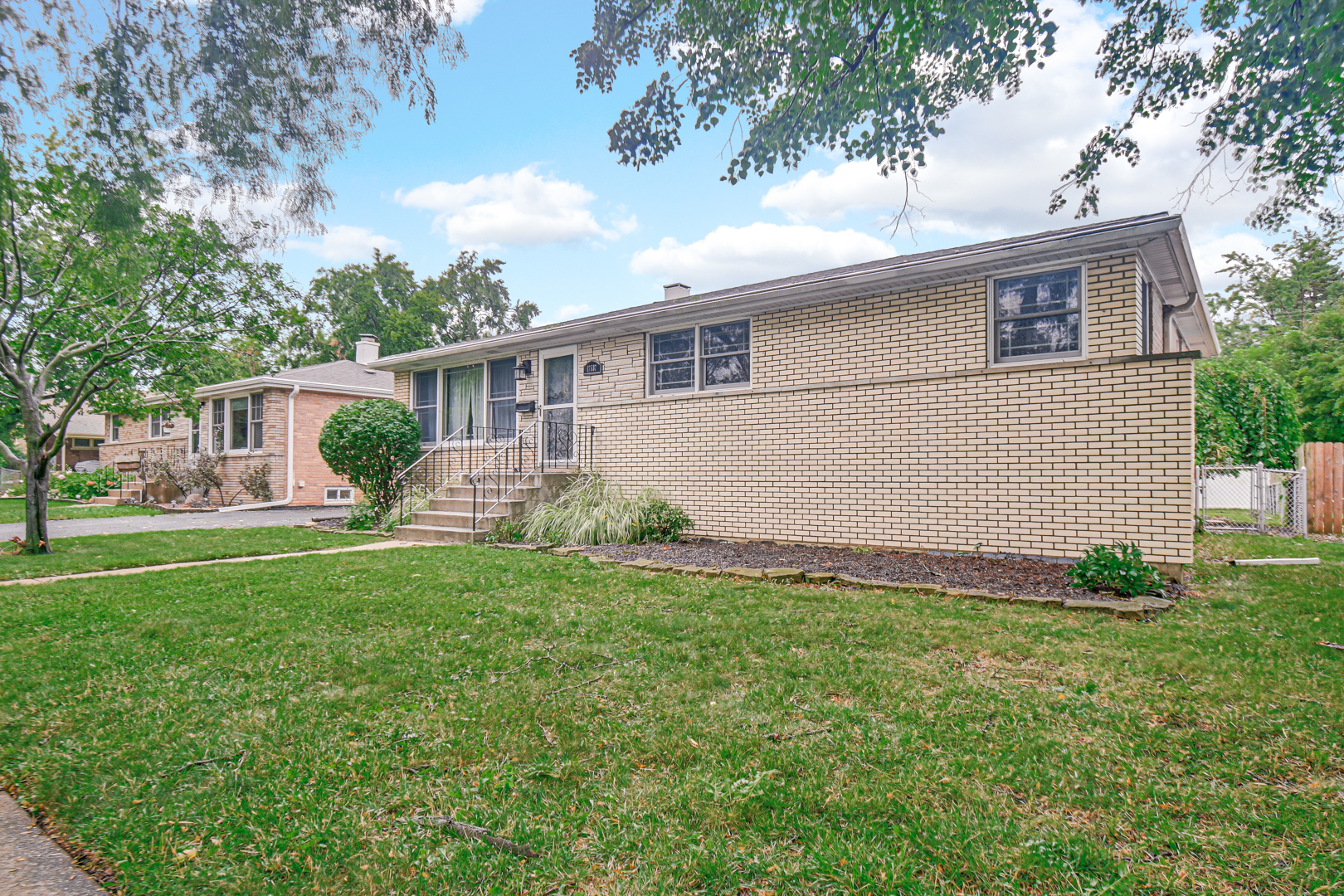 17537 70th Court Property Photo 11