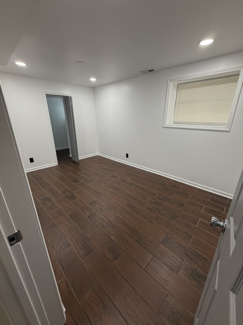 6125 S Champlain Avenue G Property Photo 3