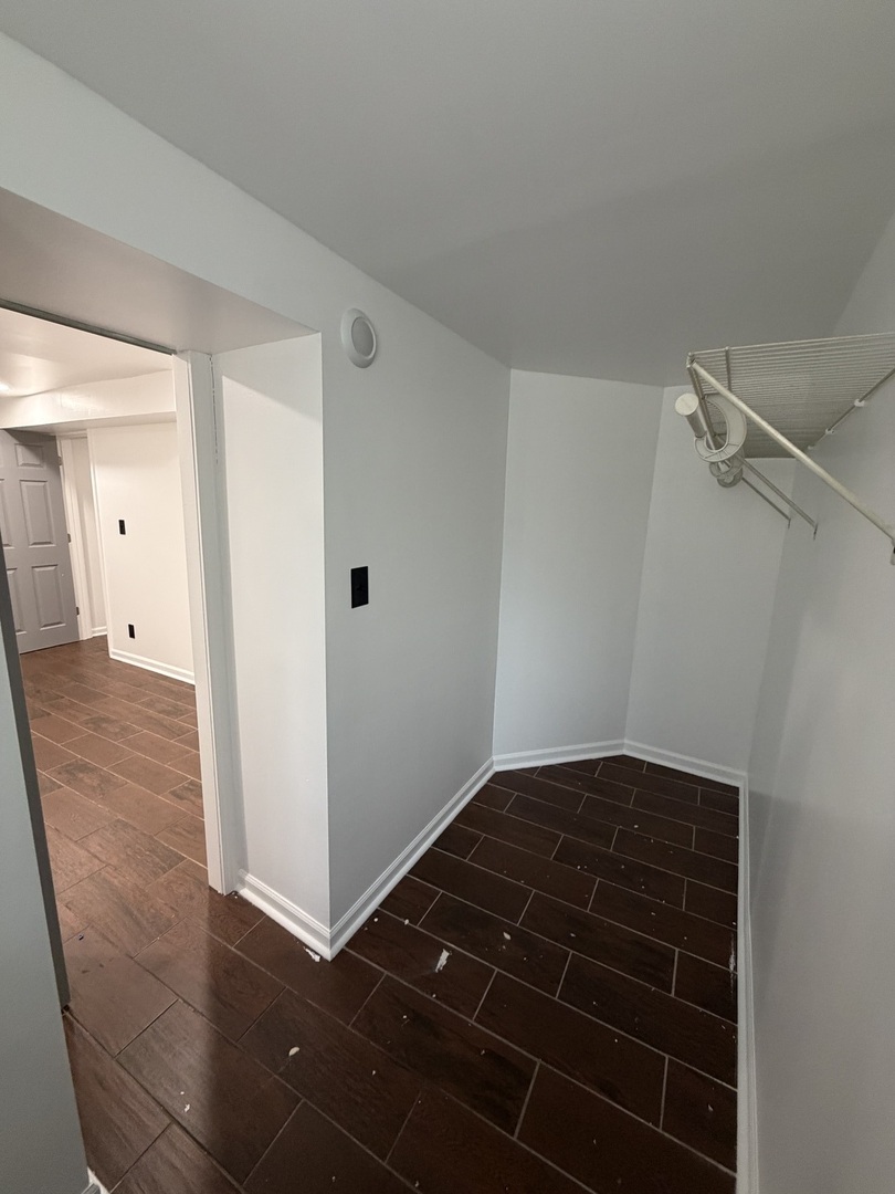 6125 S Champlain Avenue G Property Photo 4
