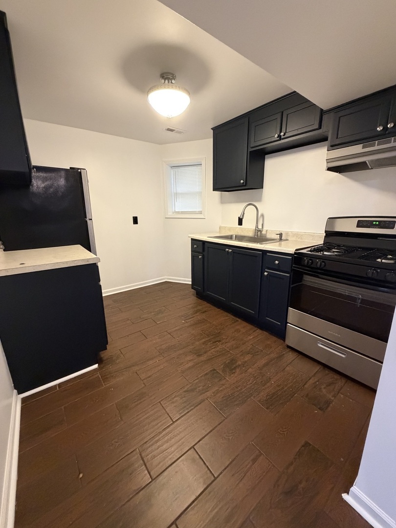 6125 S Champlain Avenue G Property Photo 5