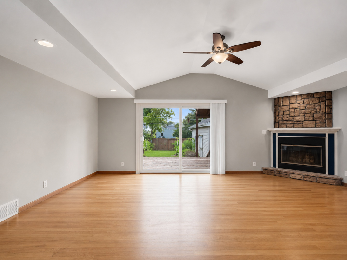 4029 Williams Street Property Photo 10