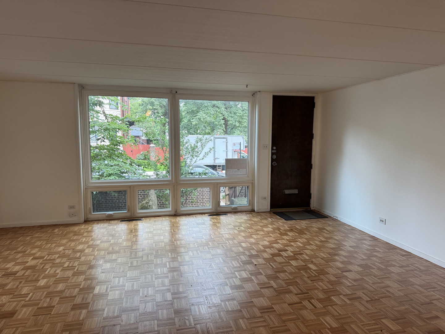 5140 S Dorchester Avenue Property Photo 5