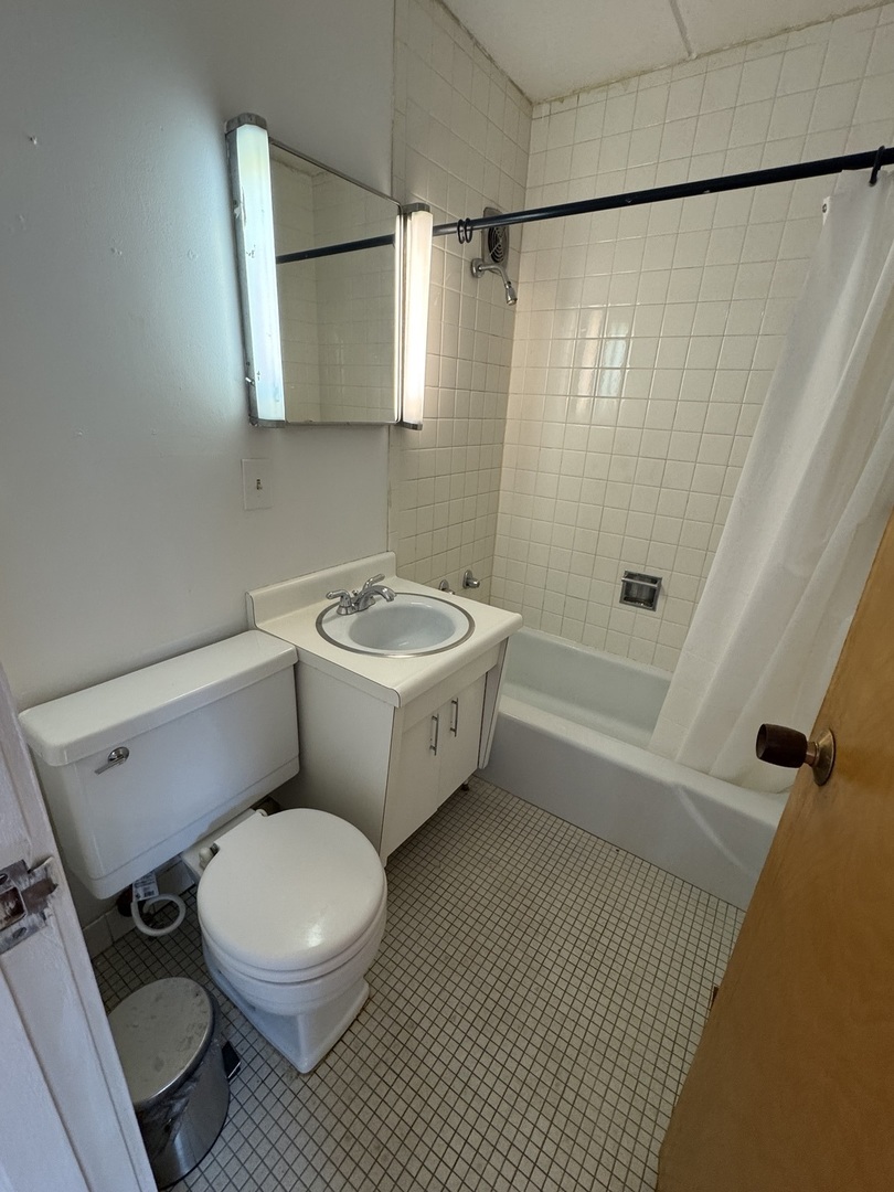 5140 S Dorchester Avenue Property Photo 11