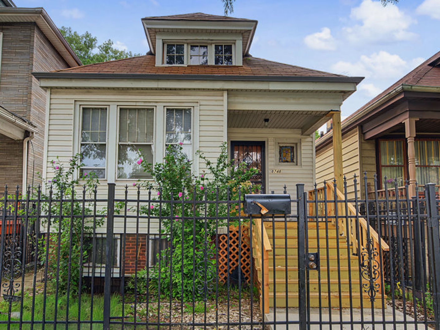 8748 S Marquette Avenue Property Photo 1