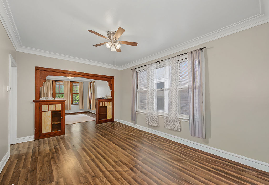 8748 S Marquette Avenue Property Photo 6