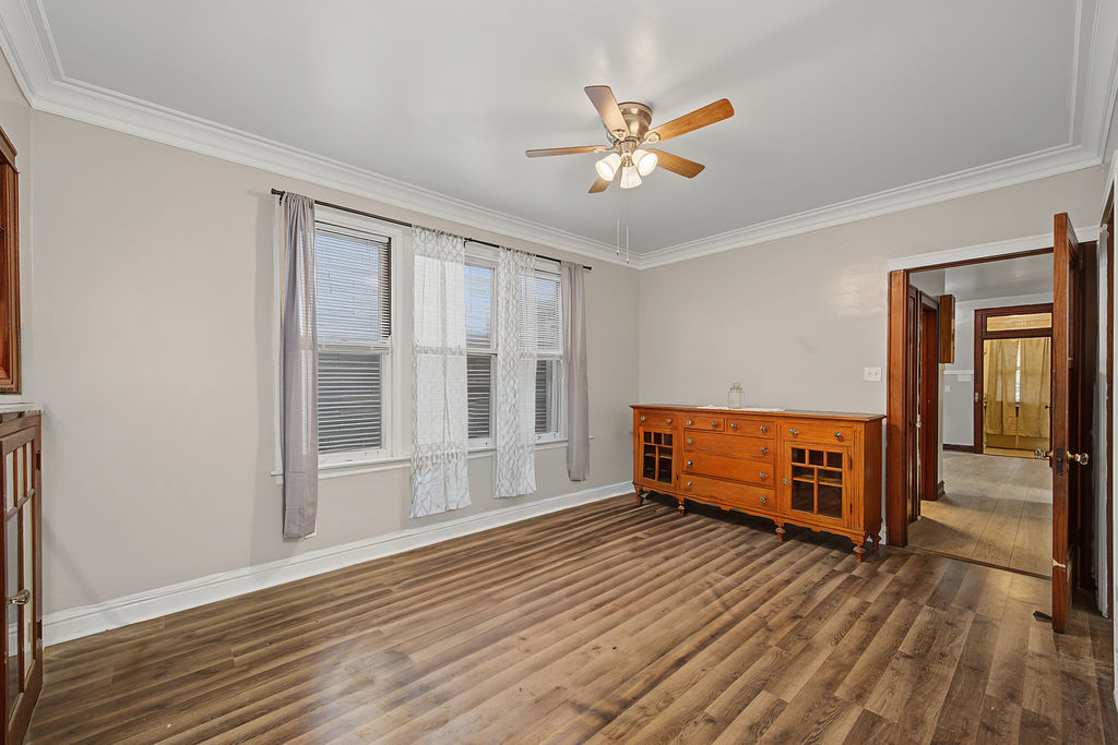 8748 S Marquette Avenue Property Photo 9