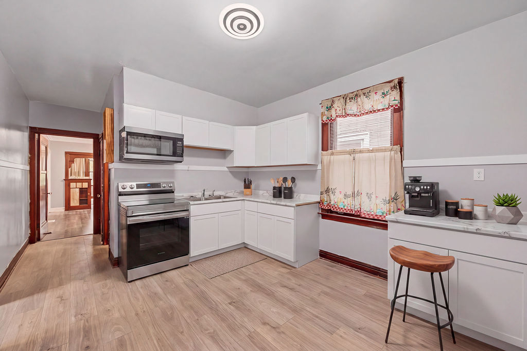 8748 S Marquette Avenue Property Photo 13