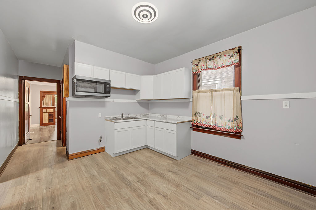 8748 S Marquette Avenue Property Photo 14