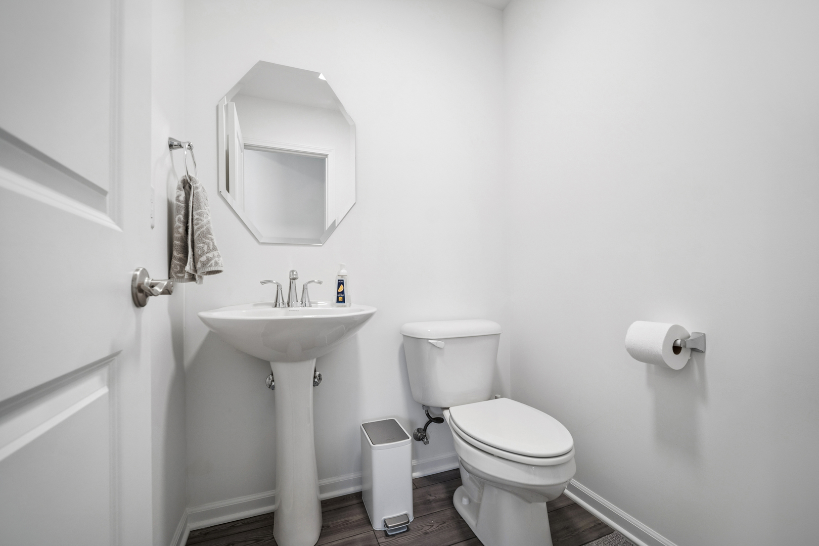 1034 Atterberg Road 1034 Property Photo 9
