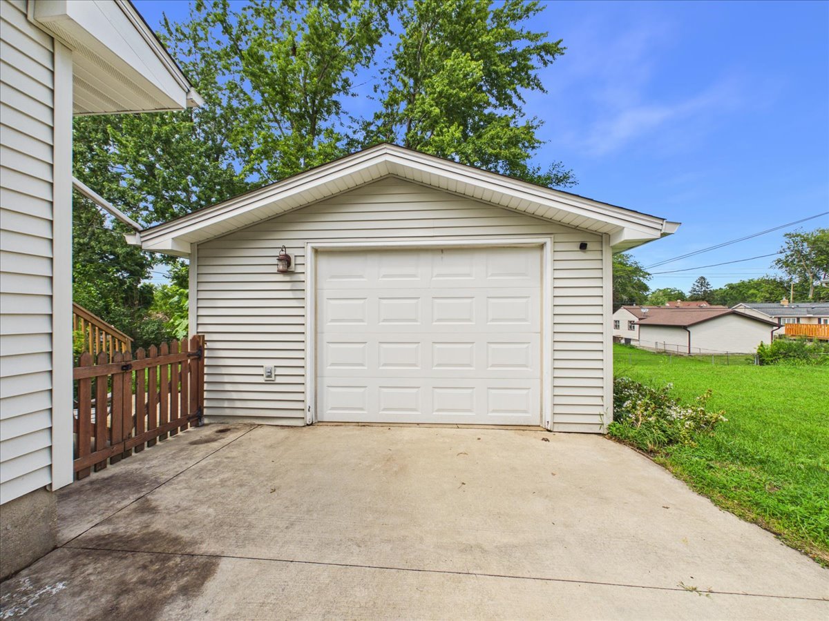3320 Seward Avenue Property Photo 5
