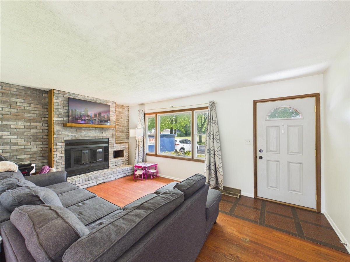 3320 Seward Avenue Property Photo 7