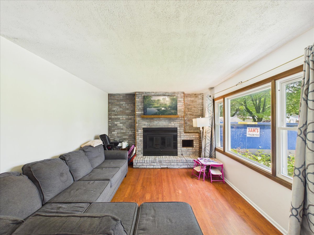 3320 Seward Avenue Property Photo 8