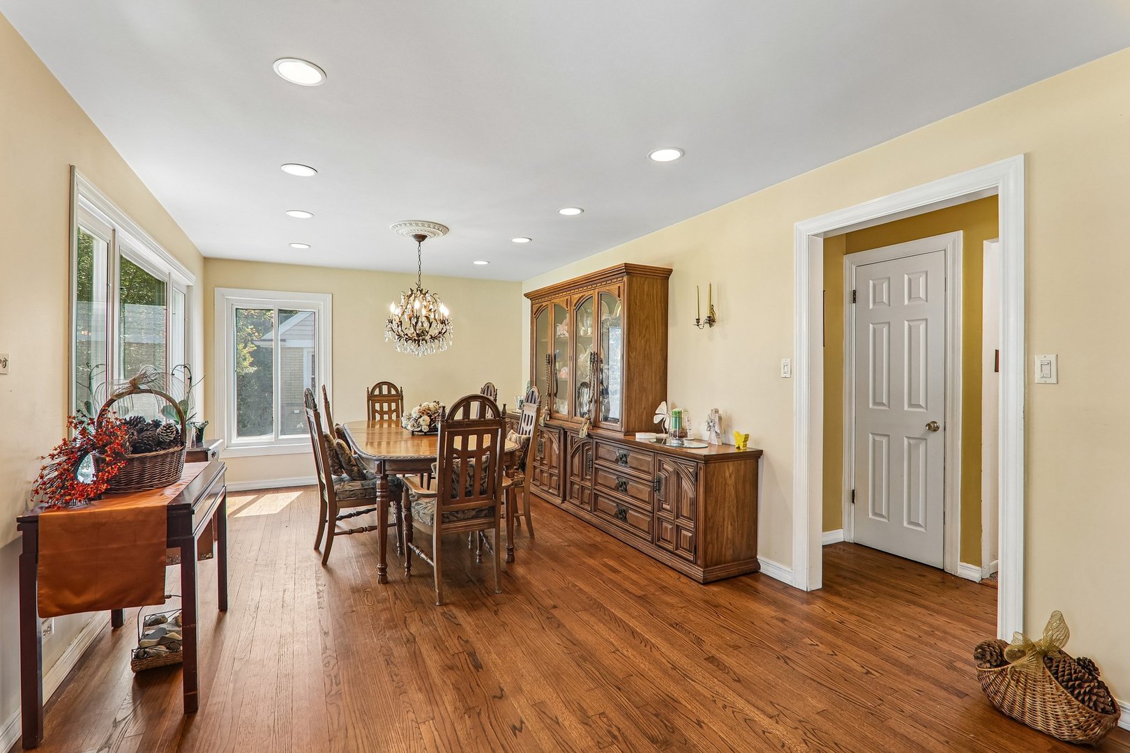 2870 Alden Lane Property Photo 4