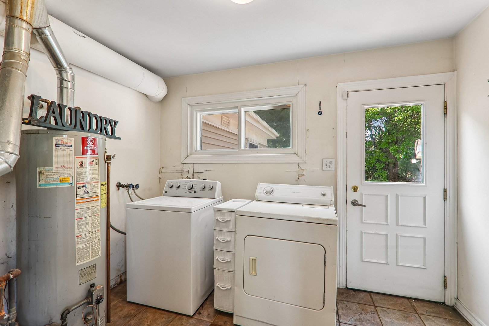 2870 Alden Lane Property Photo 13