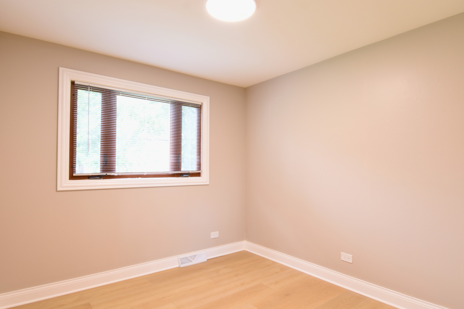 515 N La Londe Avenue Property Photo 9