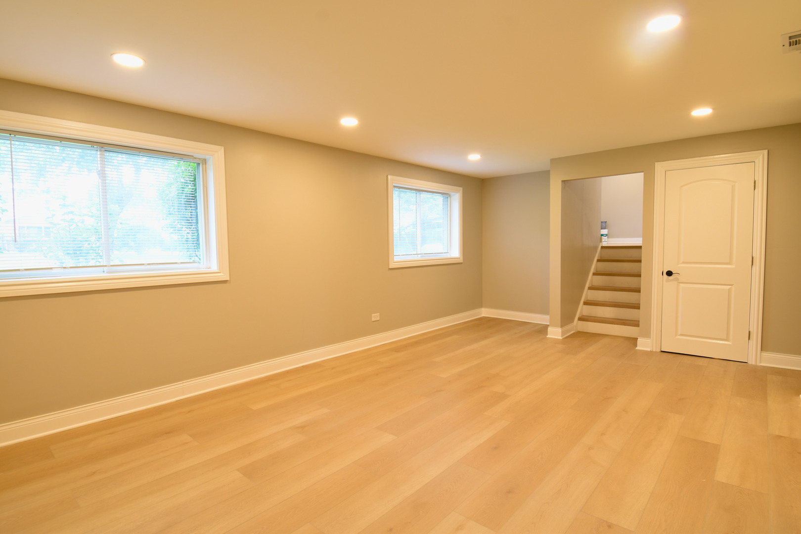 515 N La Londe Avenue Property Photo 12