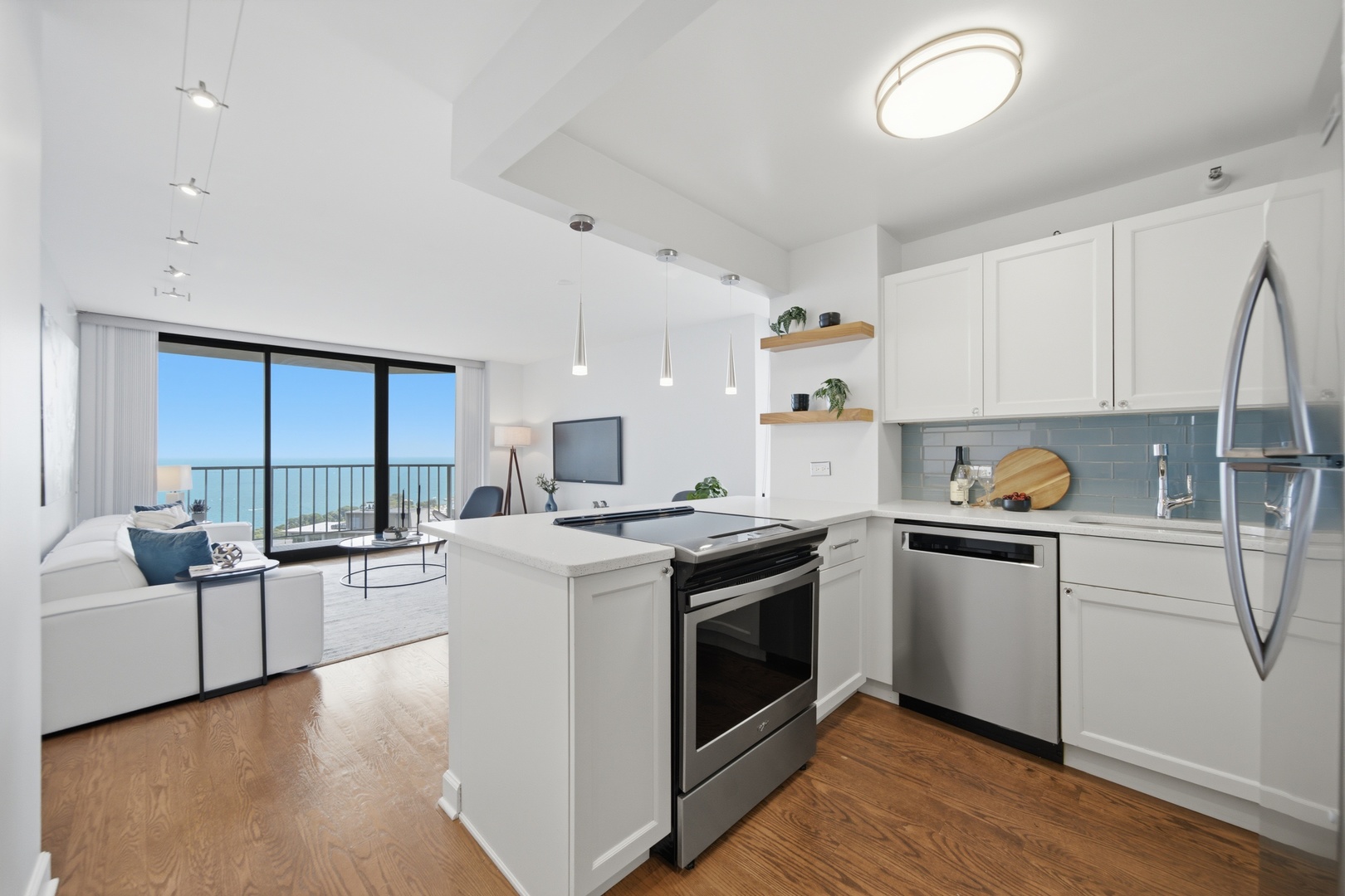 3660 N Lake Shore Drive 3903 Property Photo 2