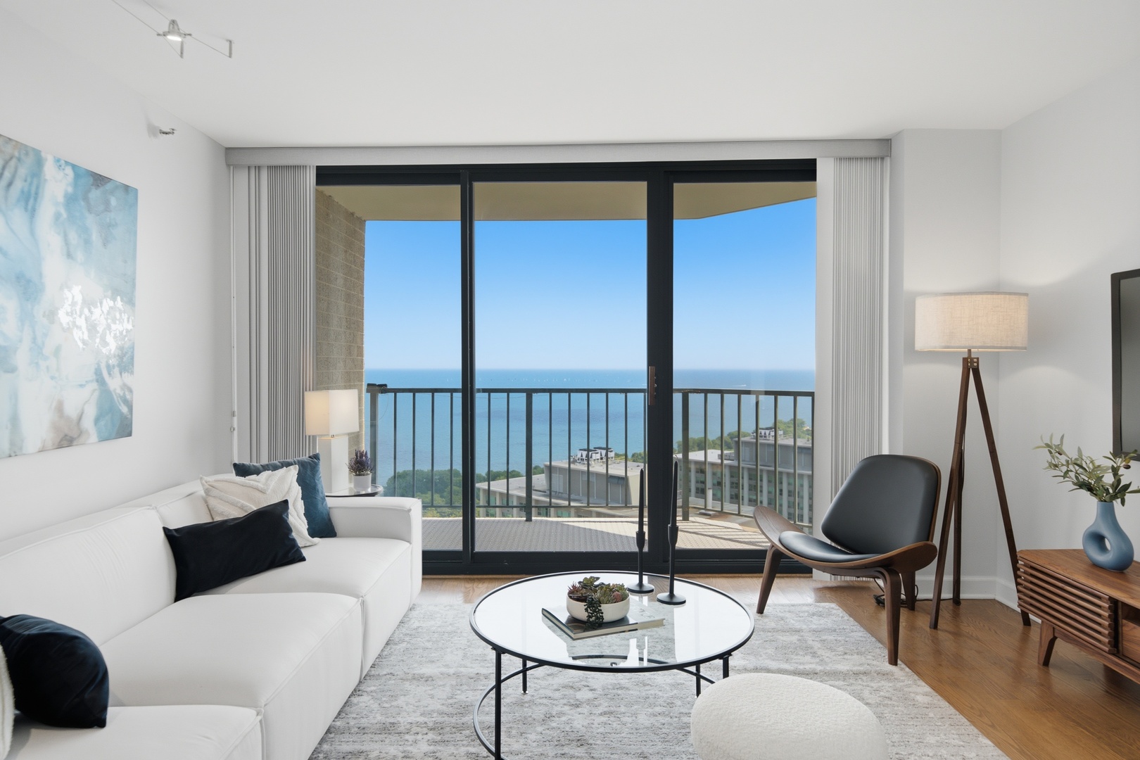 3660 N Lake Shore Drive 3903 Property Photo 4