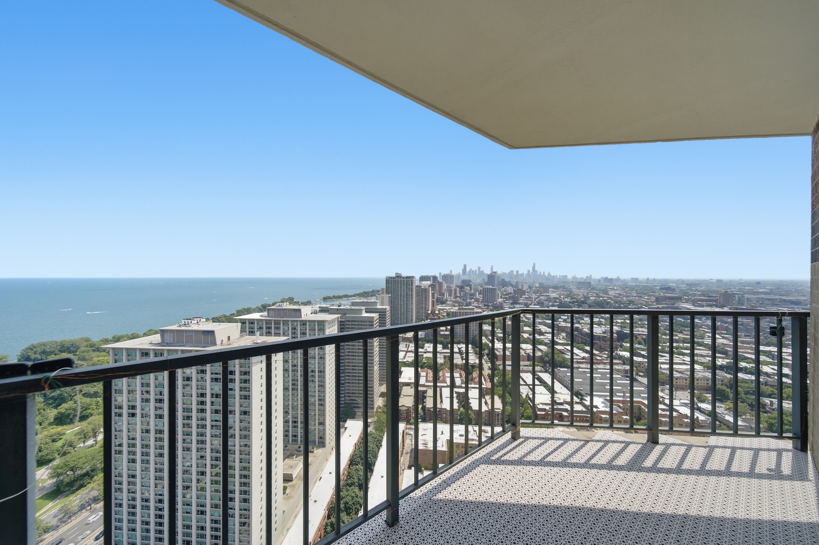 3660 N Lake Shore Drive 3903 Property Photo 5