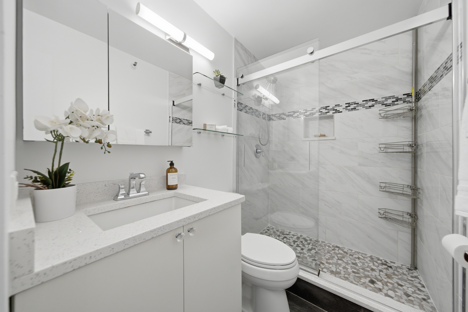 3660 N Lake Shore Drive 3903 Property Photo 16