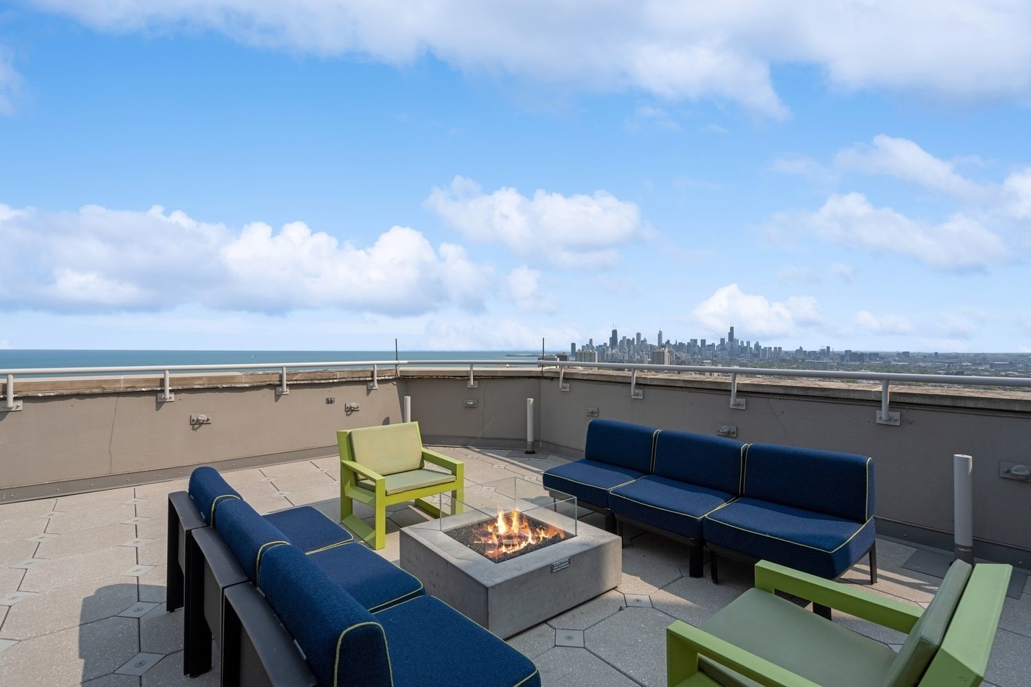 3660 N Lake Shore Drive 3903 Property Photo 20