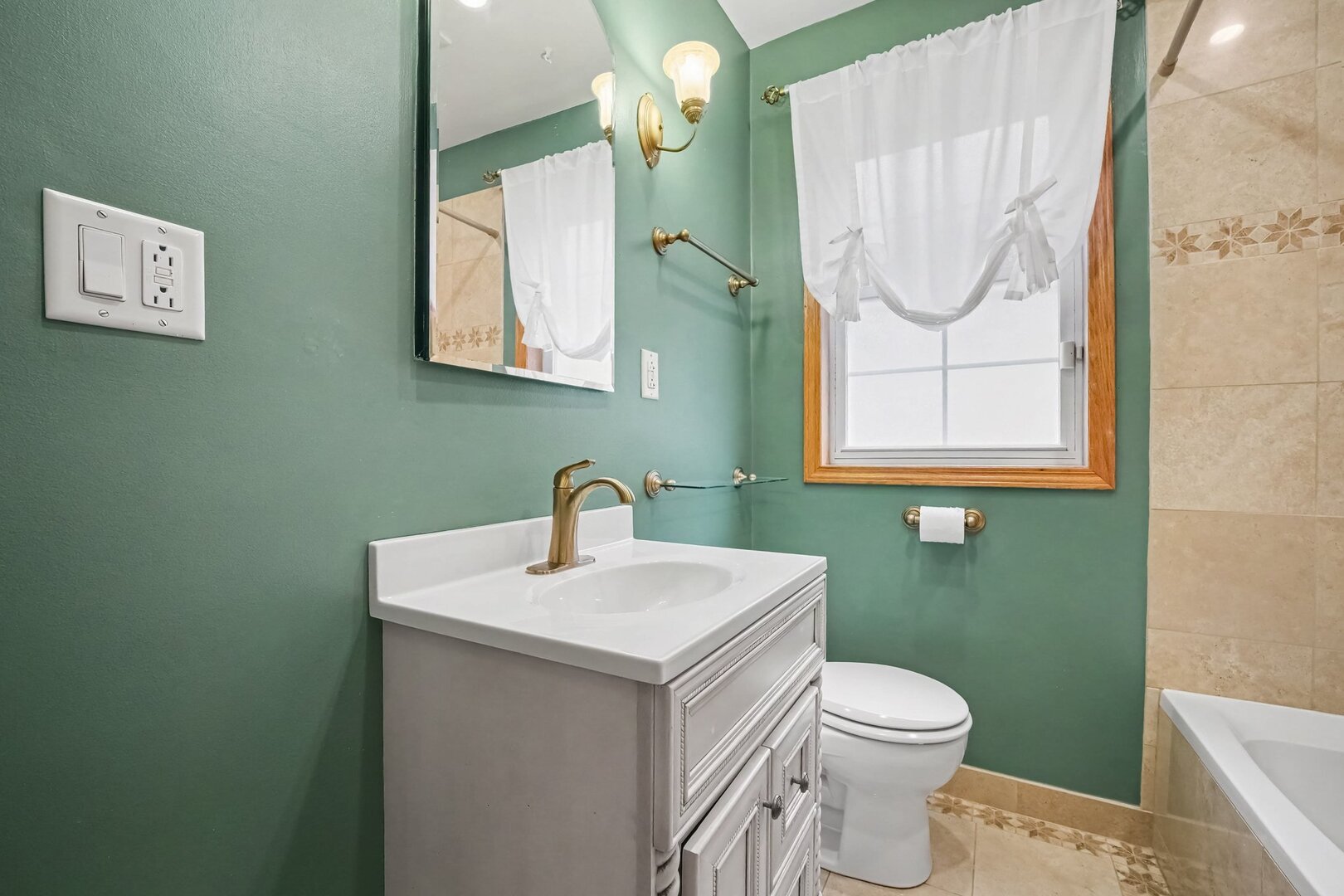 4144 N Overhill Avenue Property Photo 13
