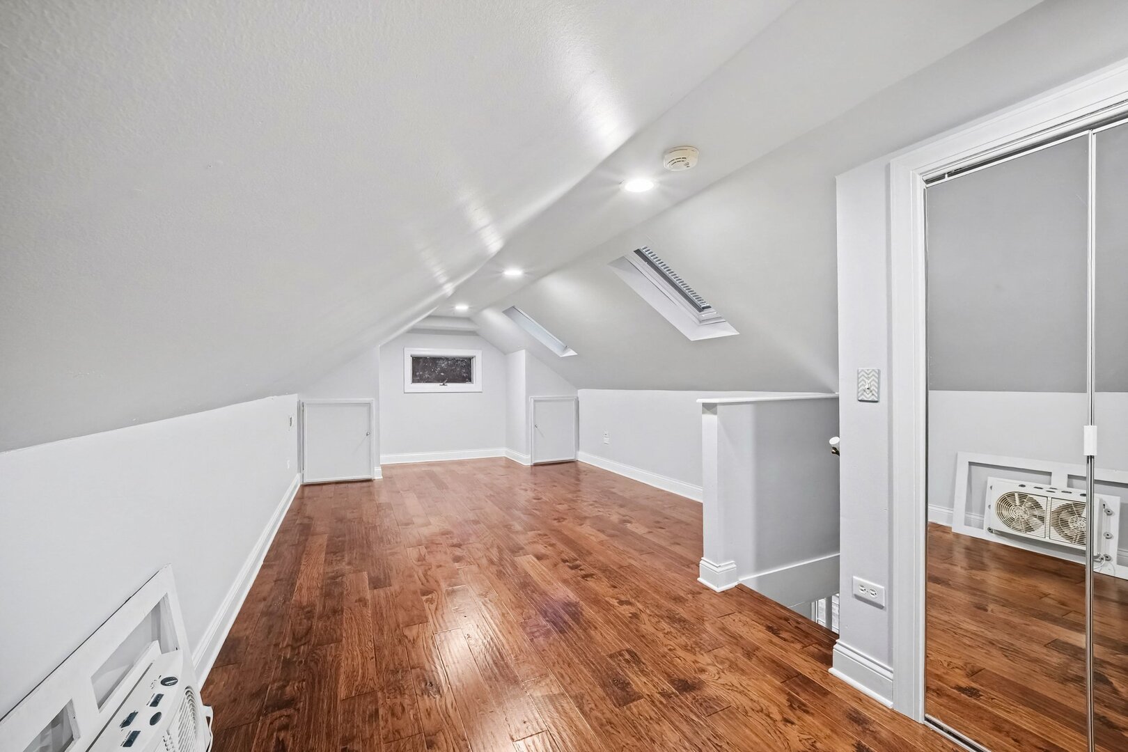 4144 N Overhill Avenue Property Photo 16