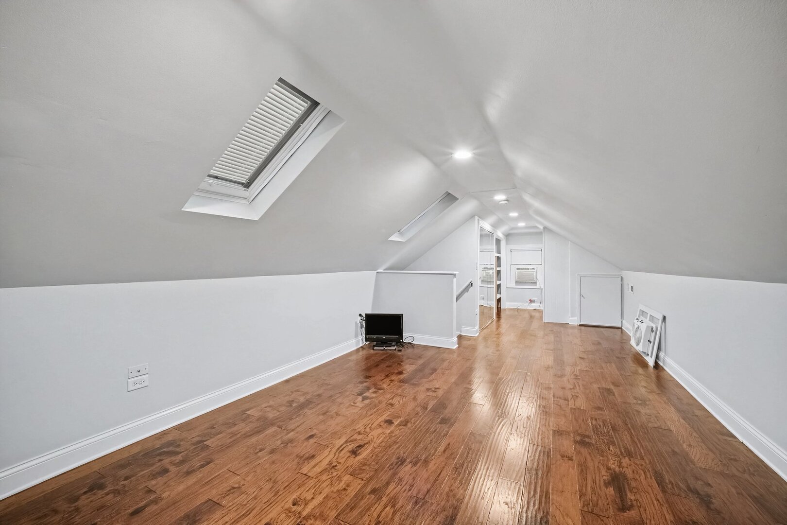 4144 N Overhill Avenue Property Photo 17