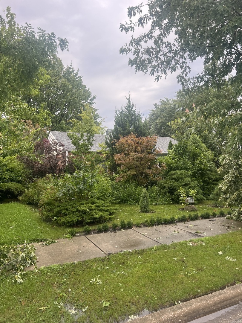18621 Morris Avenue Property Photo 1