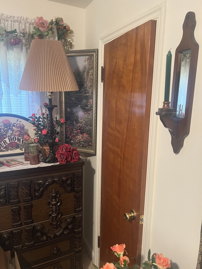 18621 Morris Avenue Property Photo 12