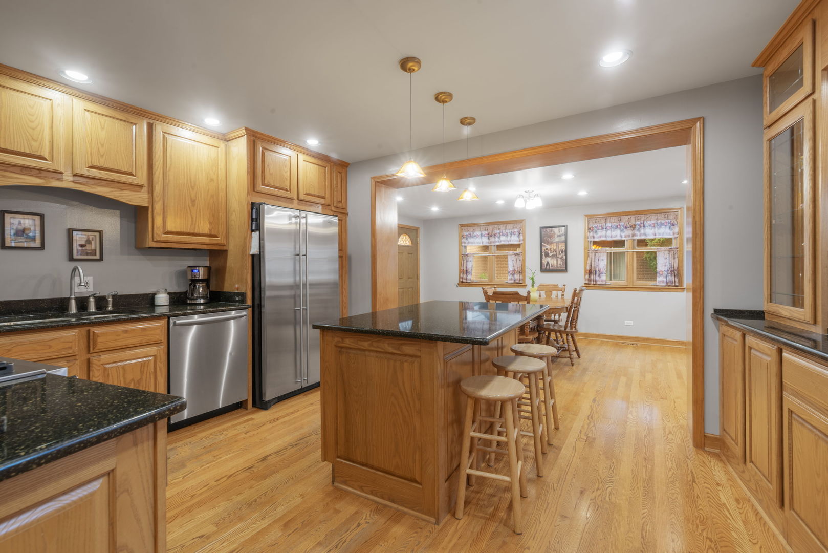 1331 S Lombard Avenue Property Photo 8
