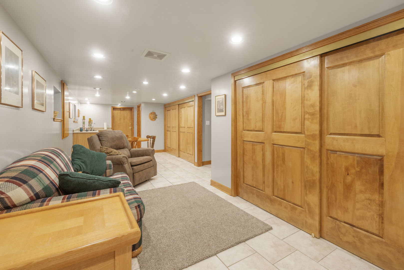 1331 S Lombard Avenue Property Photo 16