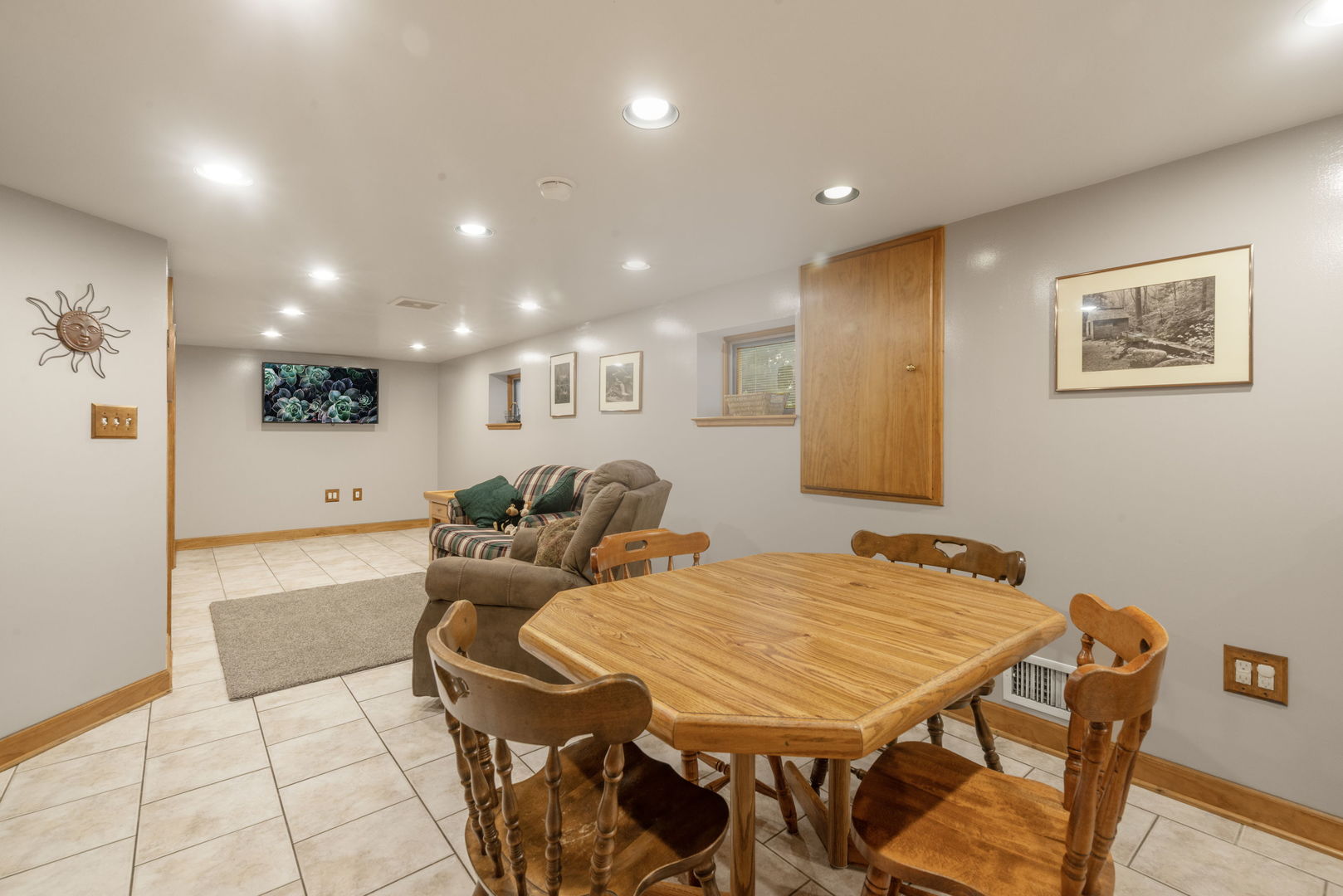 1331 S Lombard Avenue Property Photo 17