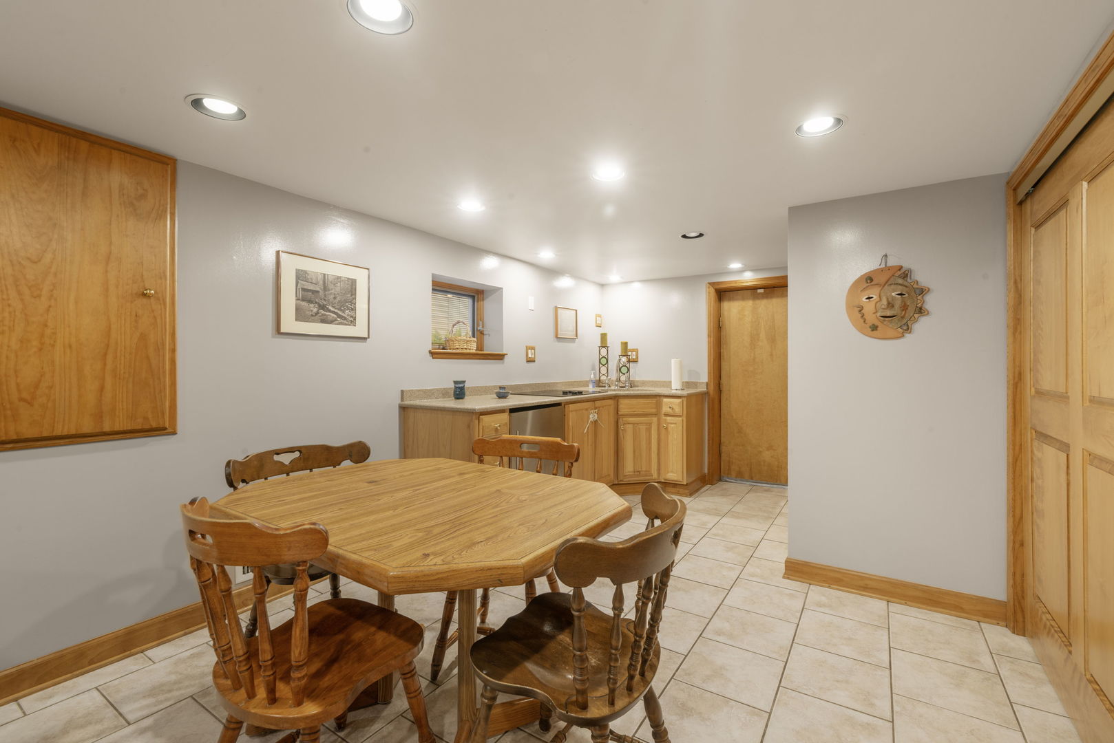 1331 S Lombard Avenue Property Photo 18
