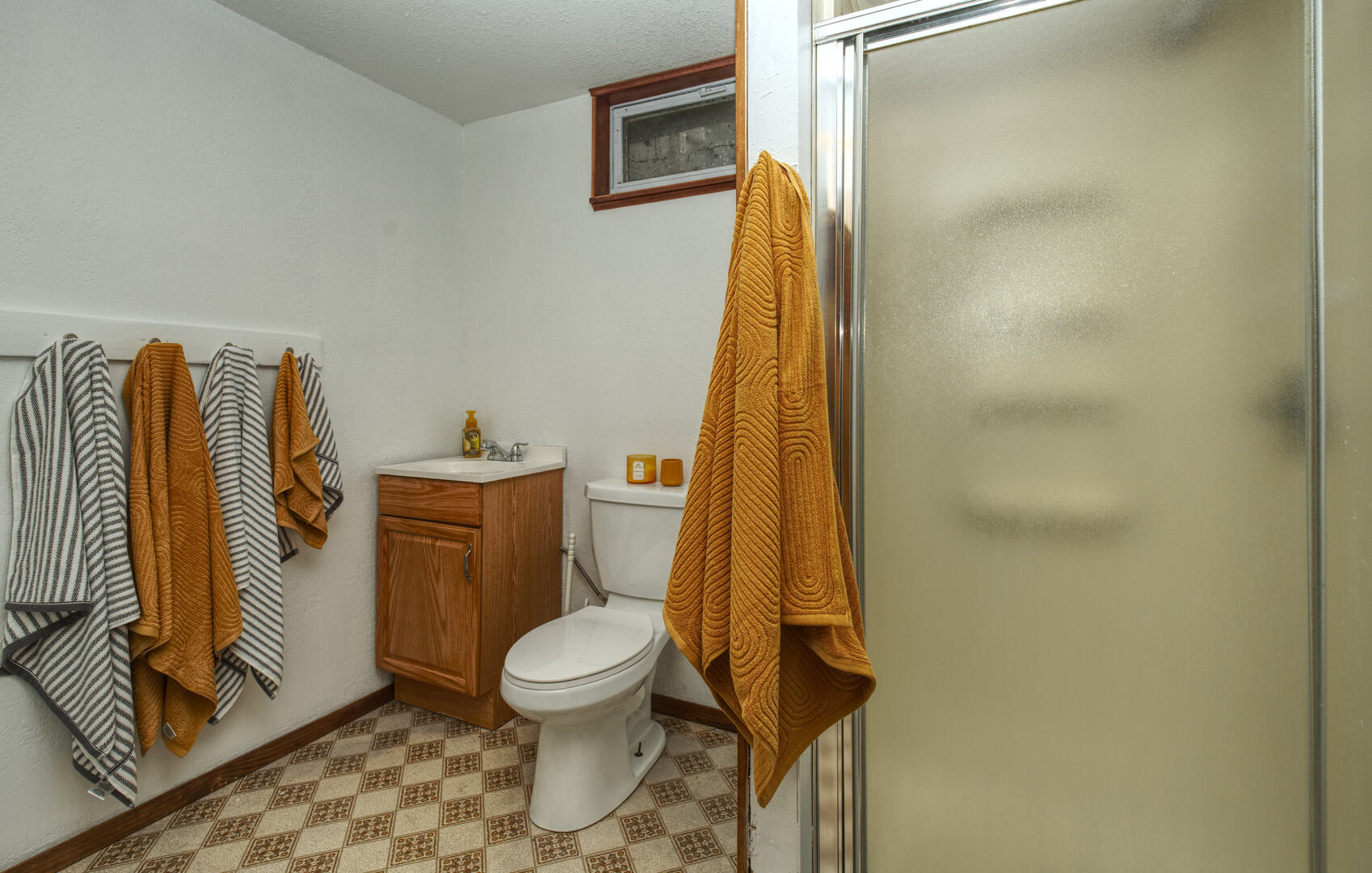 1010 Middle Road Property Photo 13
