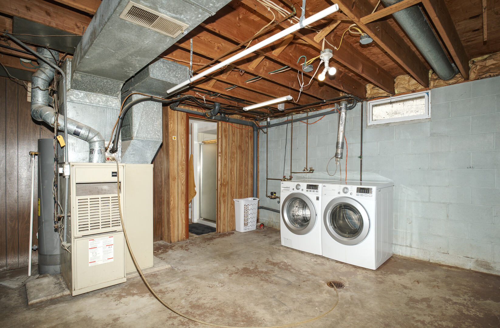 1010 Middle Road Property Photo 16