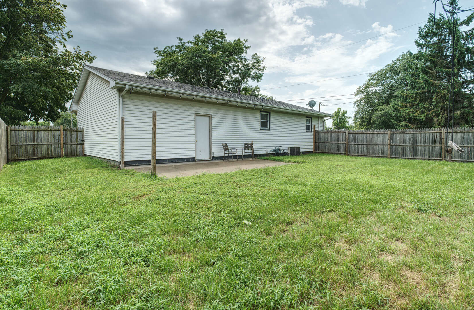 1010 Middle Road Property Photo 21