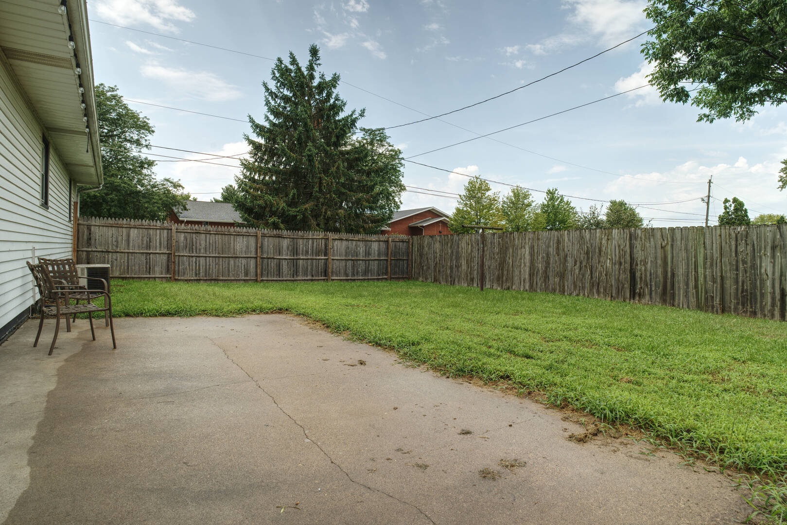 1010 Middle Road Property Photo 22