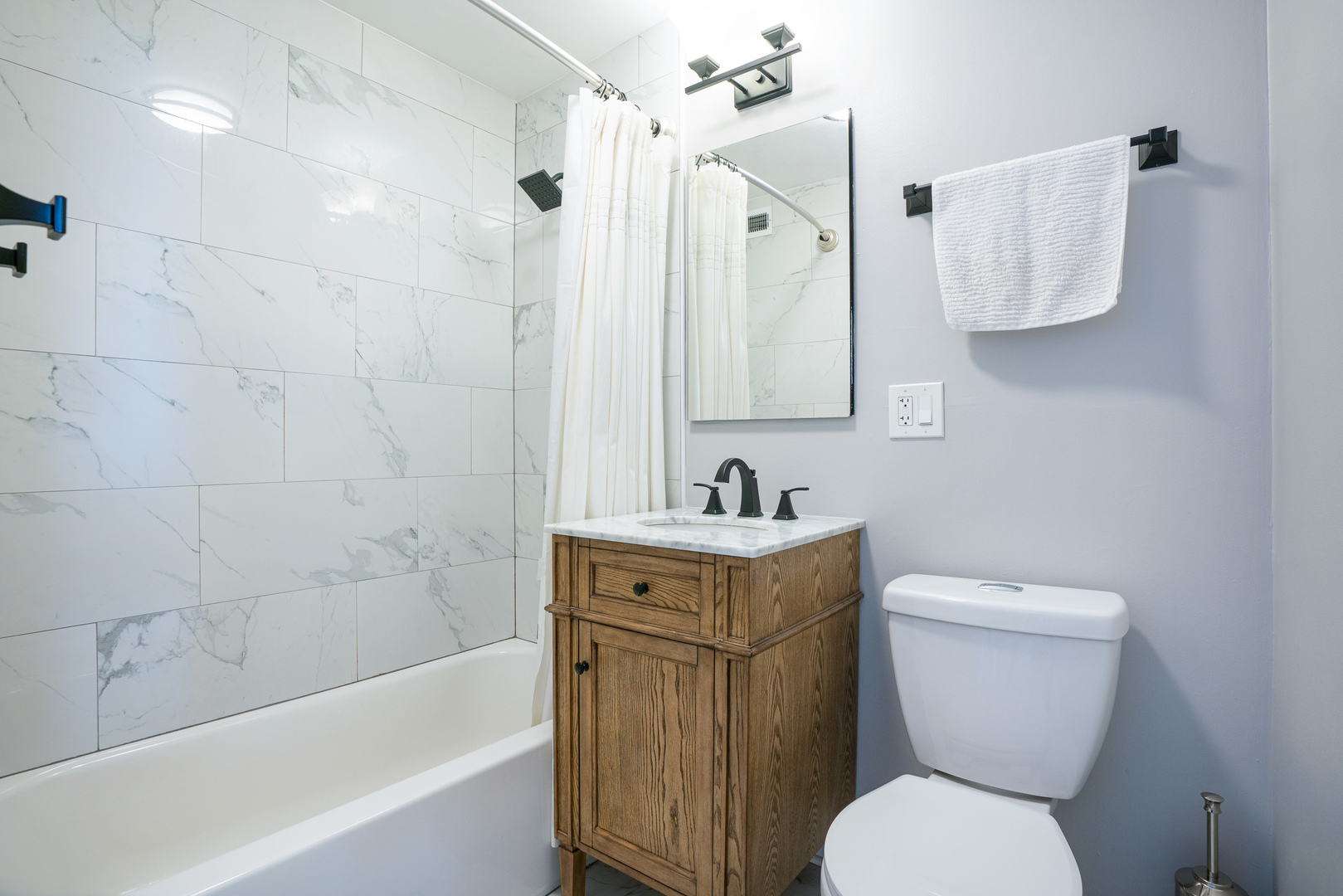 2930 N Sheridan Road 2108 Property Photo 10